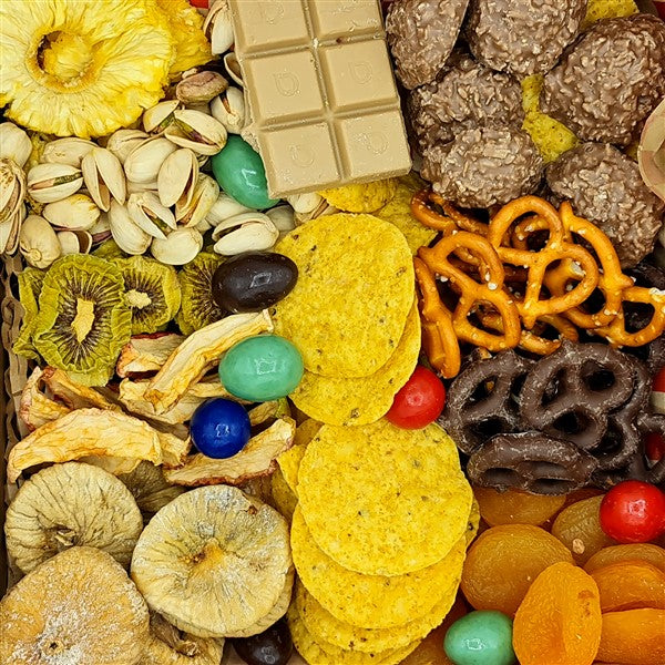 Dried Fruits and Savoury Snacks - Grazing box