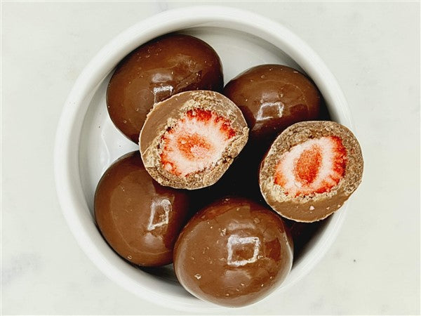 Milk Choc Strawberry Freeze dried